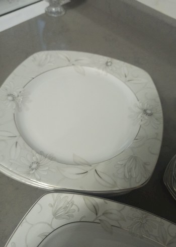 Gri Desenli Beyaz kahvaltı takımı - Görsel 2