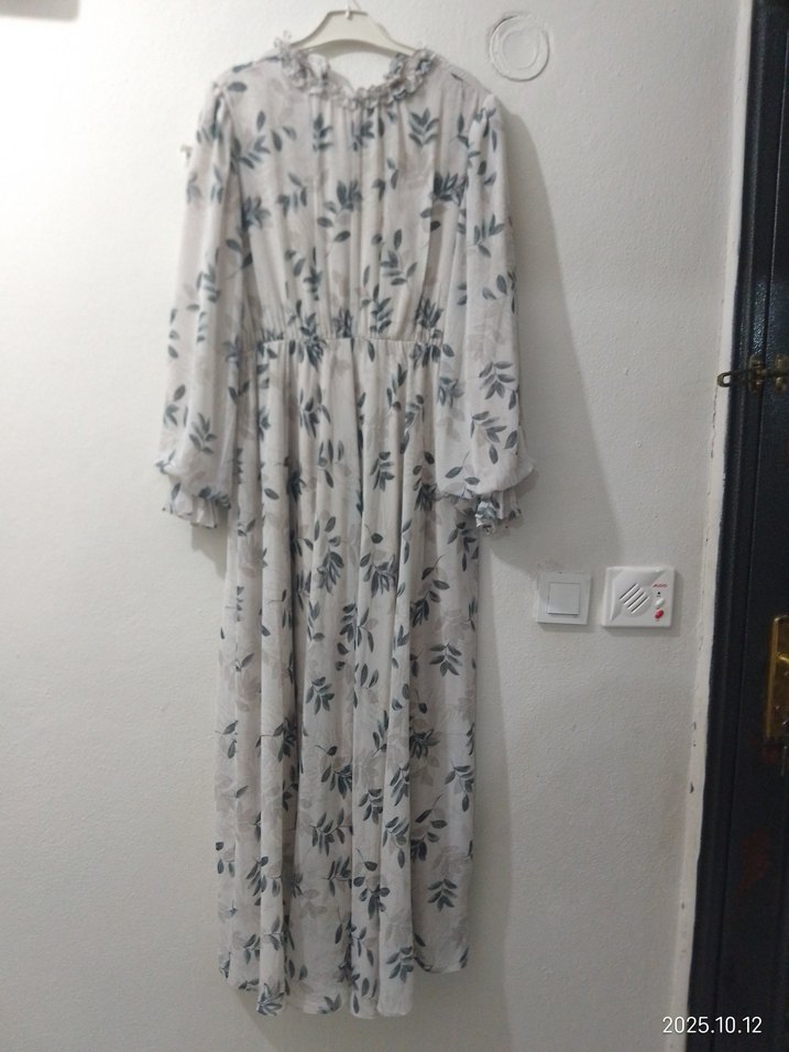 Uzun Bohem Gri Beyaz Desenli Elbise - Görsel 2