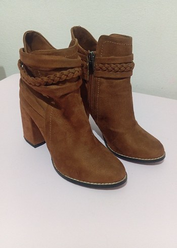 Kadın Kahverengi Süet Dolgu Topuklu Bot - Görsel 3