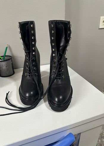 Kadın Siyah Deri Platform Topuklu Goth Bot - Görsel 2