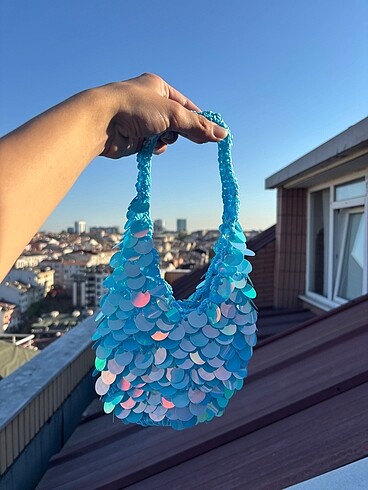 Zara Mavi pullu payetli çanta
