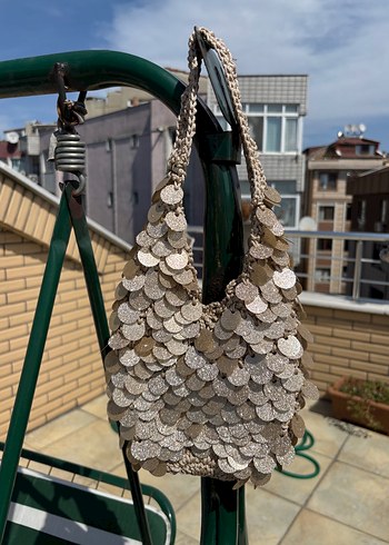  Beden Pullu simli çanta