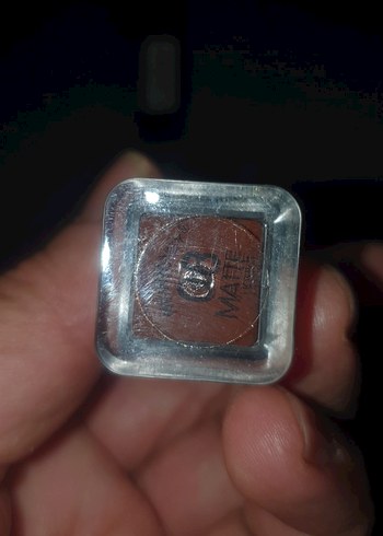 Koyu Bej Renkli Ruj - Görsel 4