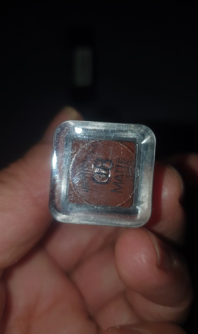 Koyu Bej Renkli Ruj - Görsel 4