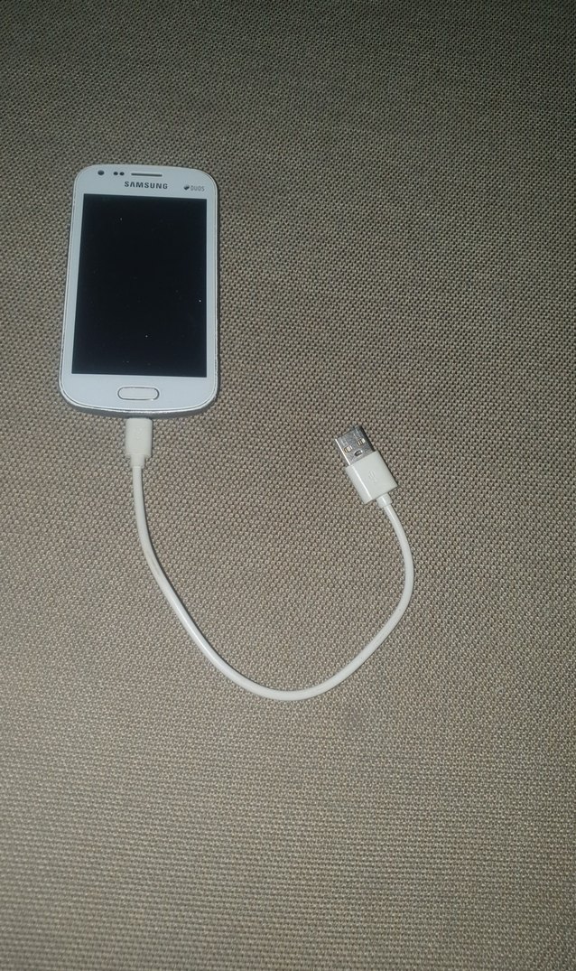 Beyaz Android Telefon - Görsel 2