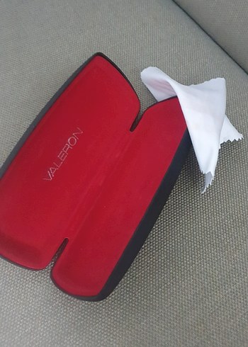 Kadınlar için Kırmızı Kadife Gözlük Kutusu - Görsel 2