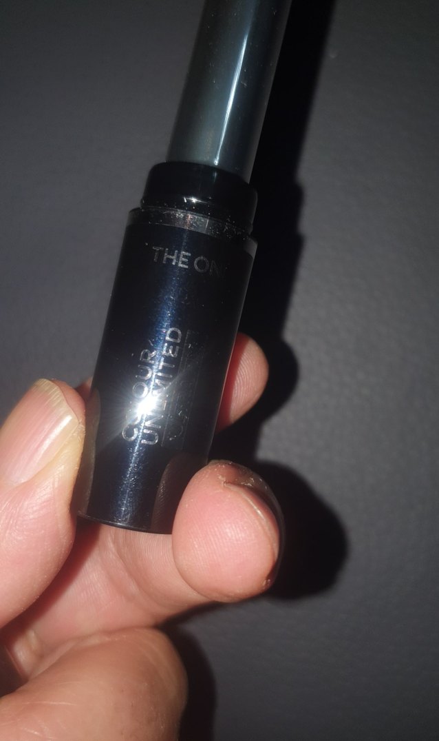 Parlak Siyah Ruj ULTRAEIX - Görsel 3