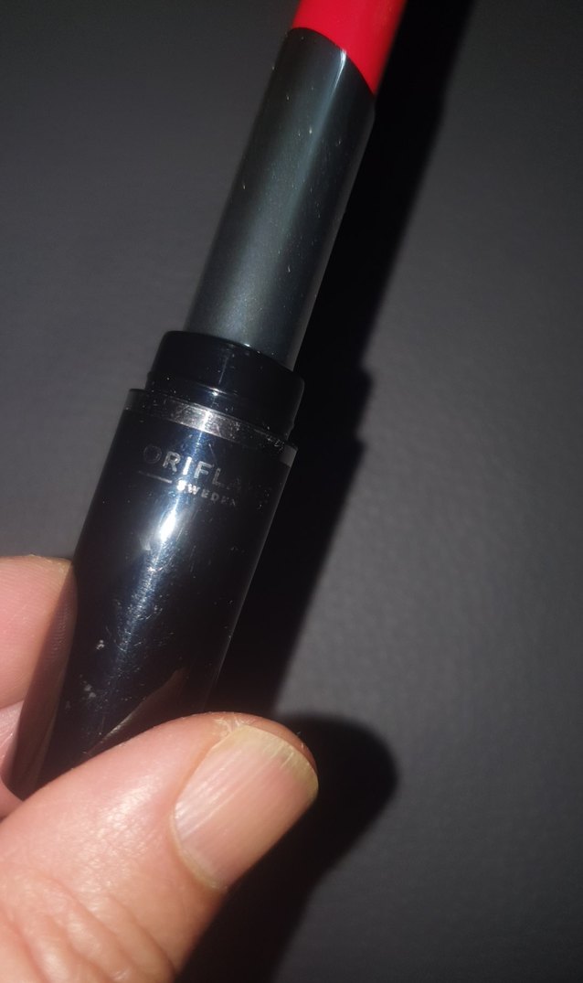 Parlak Siyah Ruj ULTRAEIX - Görsel 4