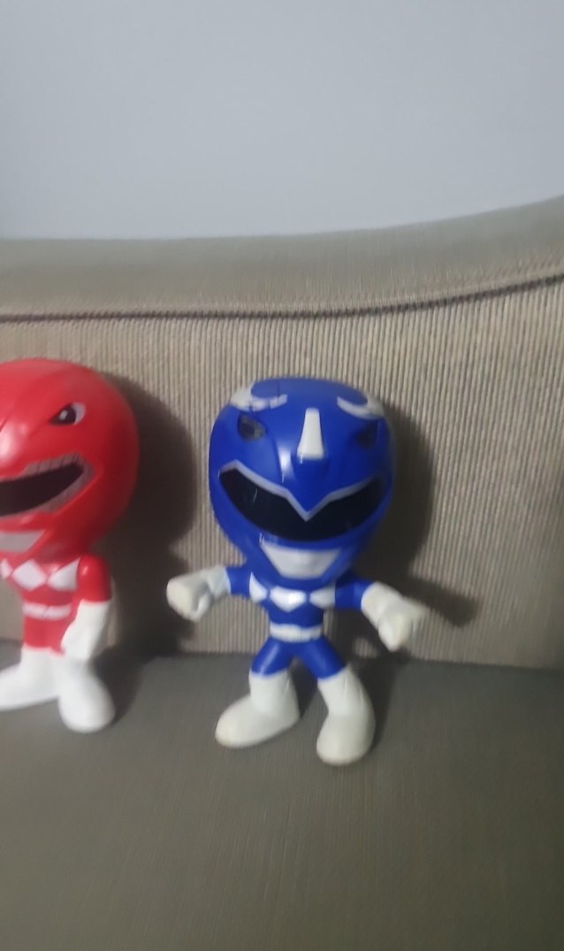 Renkli Kırmızı Aksiyon Figürü - Görsel 3