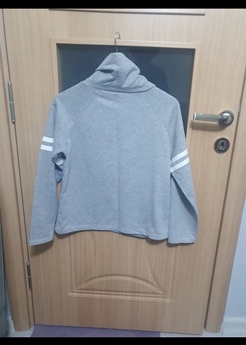 Gri Bisiklet Yaka Kadın Sweatshirt - Görsel 2