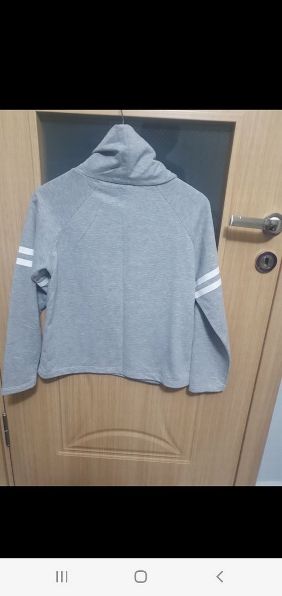 Gri Bisiklet Yaka Kadın Sweatshirt - Görsel 3