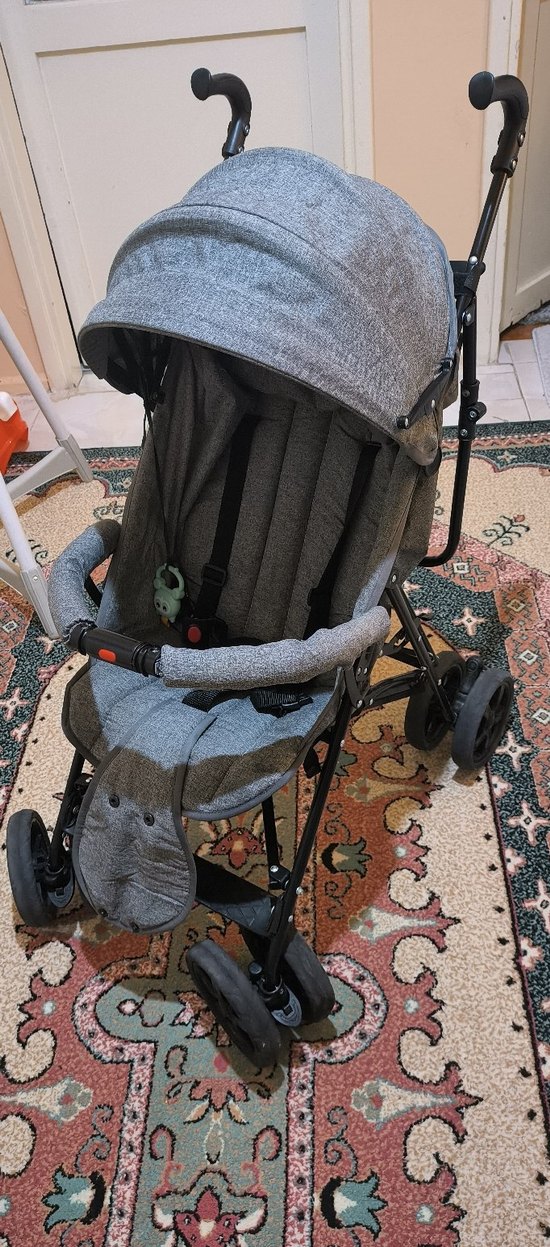 Gri Bebek Arabası, Katlanabilir ve Hafif - Görsel 4