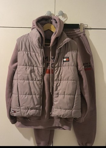 Üçlü kapüşonlu şardonlu takım şişme yelek Tommy Hilfiger - Görsel 3