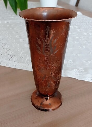KALEM İŞÇİLİKLİ BAKIR VAZO.
