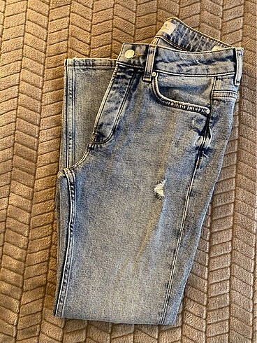 SLIM FIT JEAN