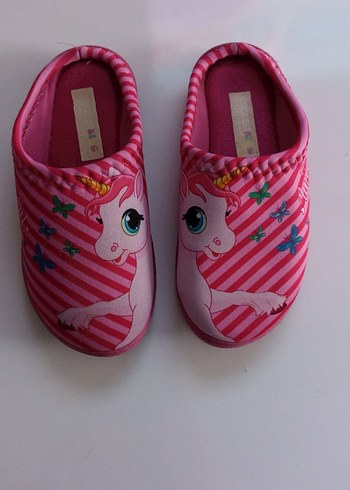 Unicorn Baskılı Pembe Kız Terliği