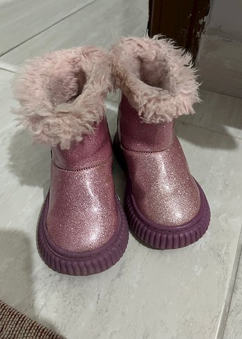 22 Beden Kız Çocuk Pembe Kürklü Sokak Stili Bot