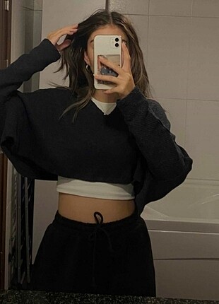 TRENDYOLMİLLA CROP TRİKO 