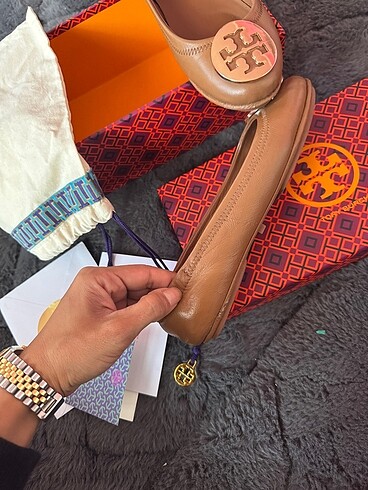 37 Beden kahverengi Renk Orjinal Tory Burch Babet