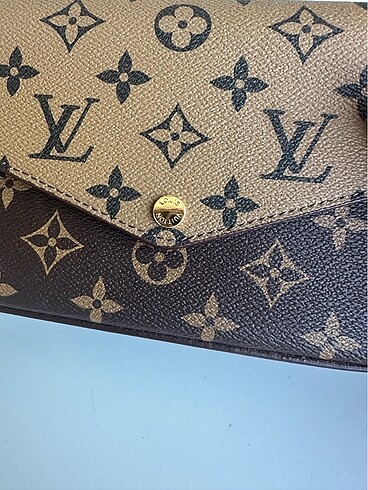  Beden kahverengi Renk Louis Vuitton zincirli çanta