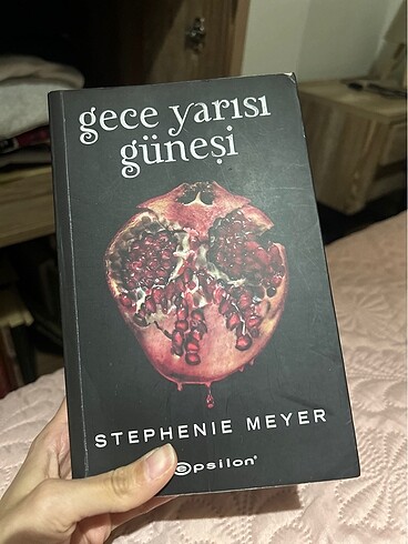 Stephanie Meyer-Gece Yarısı Güneşi-Satıldı
