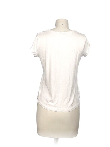 38 Beden Quzu T-shirt %70 İndirimli.