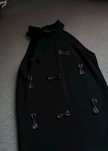 Fiyonklu Siyah boyun detaylı bluz - Görsel 2