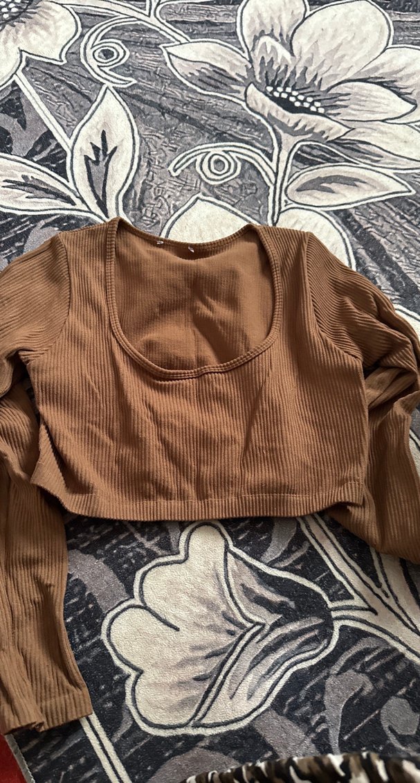 Düğmeli Kahverengi Crop Top - Görsel 2