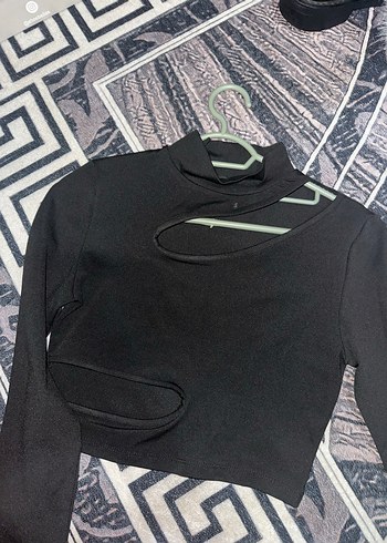 Siyah Uzun Kollu Crop Top - Görsel 3