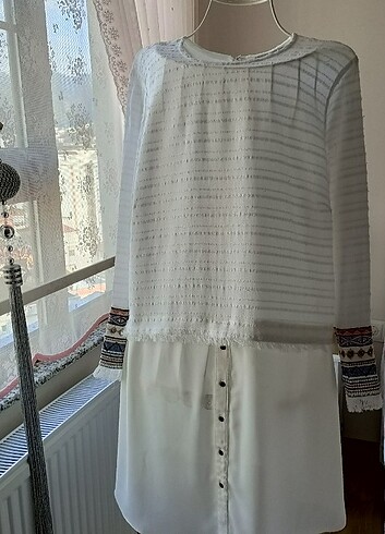 Seçil, otantik krem tunik