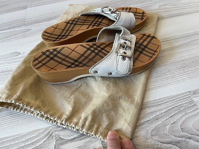 37,5 Beden beyaz Renk Burberry sandalet 37,5