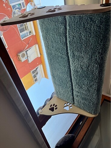  Beden Renk Cama yapışan kedi yatağı büyük boy. Kedi yatağı