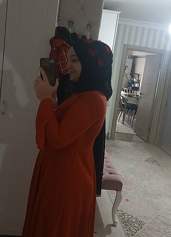 Diğer Kırmızı fırfırlı şal hediyeli elbise