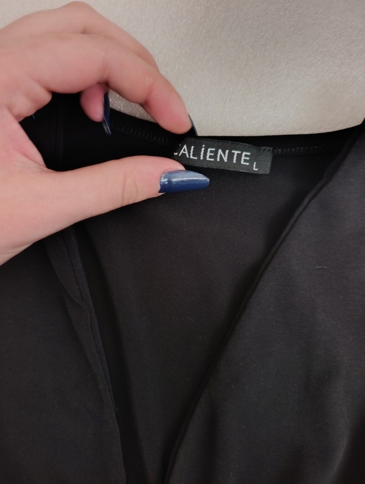 Drapeli V Yakalı Siyah Kadın Bluz - Görsel 2