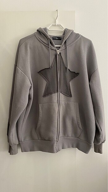 Yıldızlı fermuarlı sweatshirt
