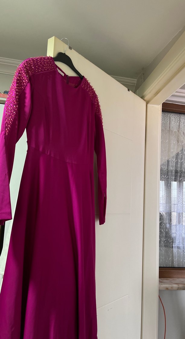 Uzun Kollu Drapeli Mor kol fermuar detaylı Abiye Elbise - Görsel 4