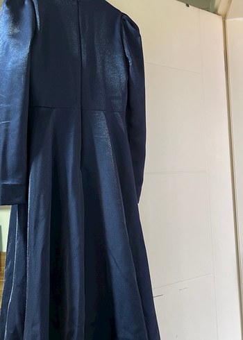 Parlak Lacivert Uzun Kadın Mezuniyet Elbisesi - Görsel 3