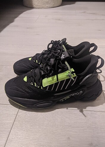 Adidas Spor Ayakkabı 