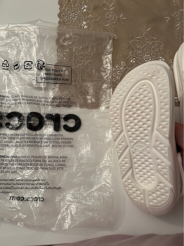 39 Beden crocs
