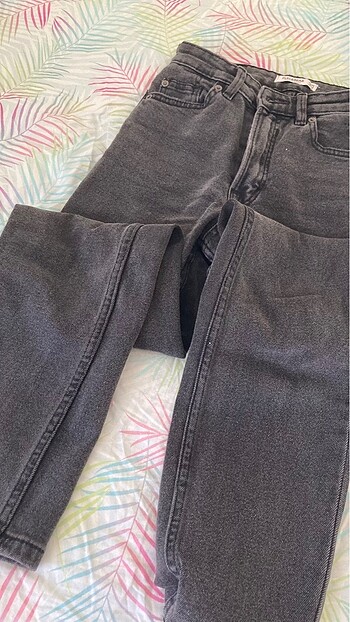 Pull Bear gri kot. Slim mom. 34 beden