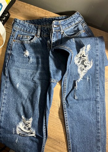 Yırtık Kadın Kot Pantolon