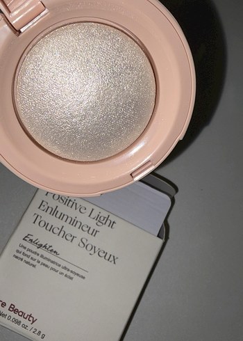 Rare Beauty Enlighten Highlighter - Görsel 5