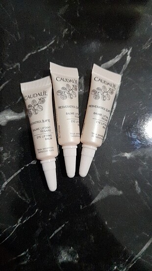 Caudalie resveratrol lift Göz çevresi 1,5 ml