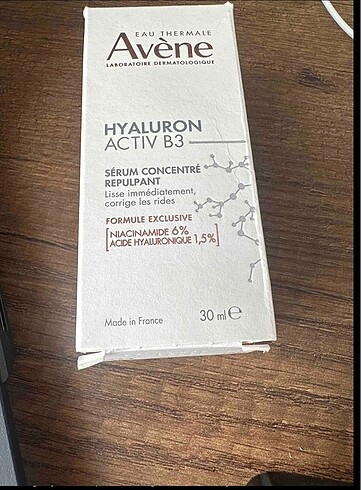 Avene Hyaluron Activ B3 dolgunlaştırıcı serum