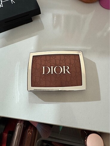 Dior rosy glow 020 mahogany