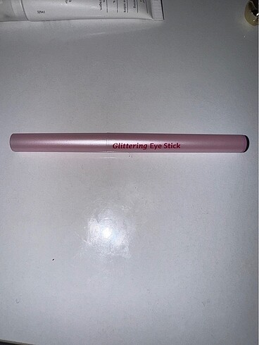 Missha Twinkle pop glitter eye stick
