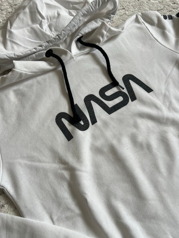 Kadın Beyaz Kapüşonlu Fermuarlı Sweatshirt - Görsel 2