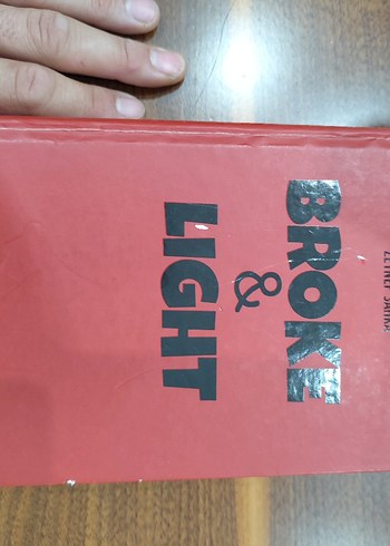 Broke & Light Roman Ciltli