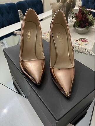 Bakır rengi stiletto 38 numara