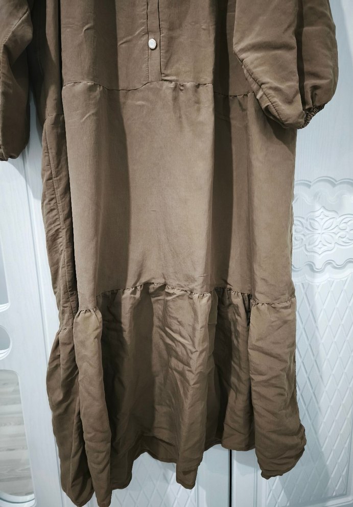 Düğmeli Kahverengi Uzun Keten Elbise - Görsel 3